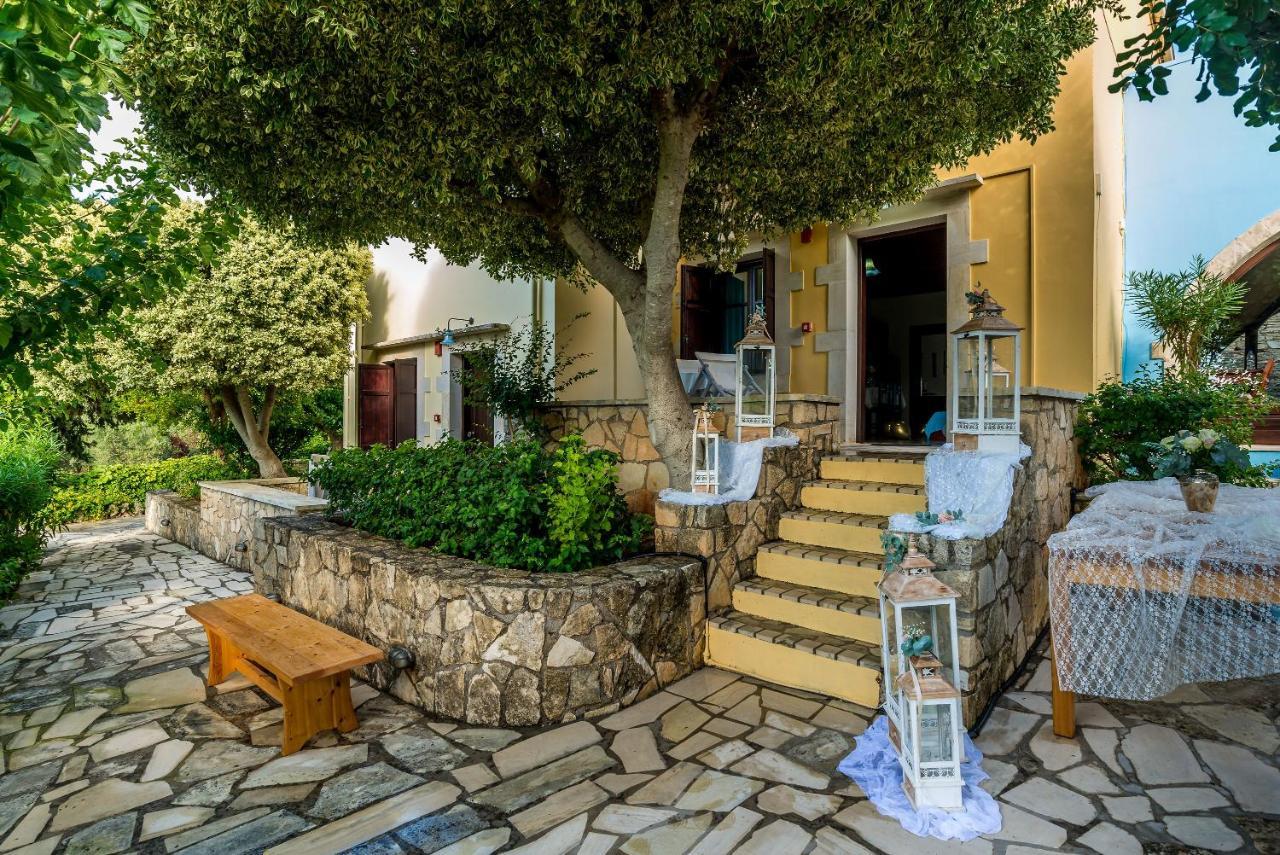 Iliopetra Aparthotel Douliana Exteriör bild