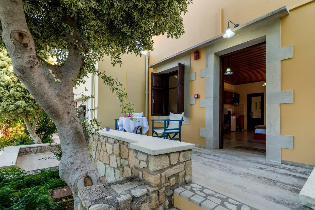 Iliopetra Aparthotel Douliana Exteriör bild