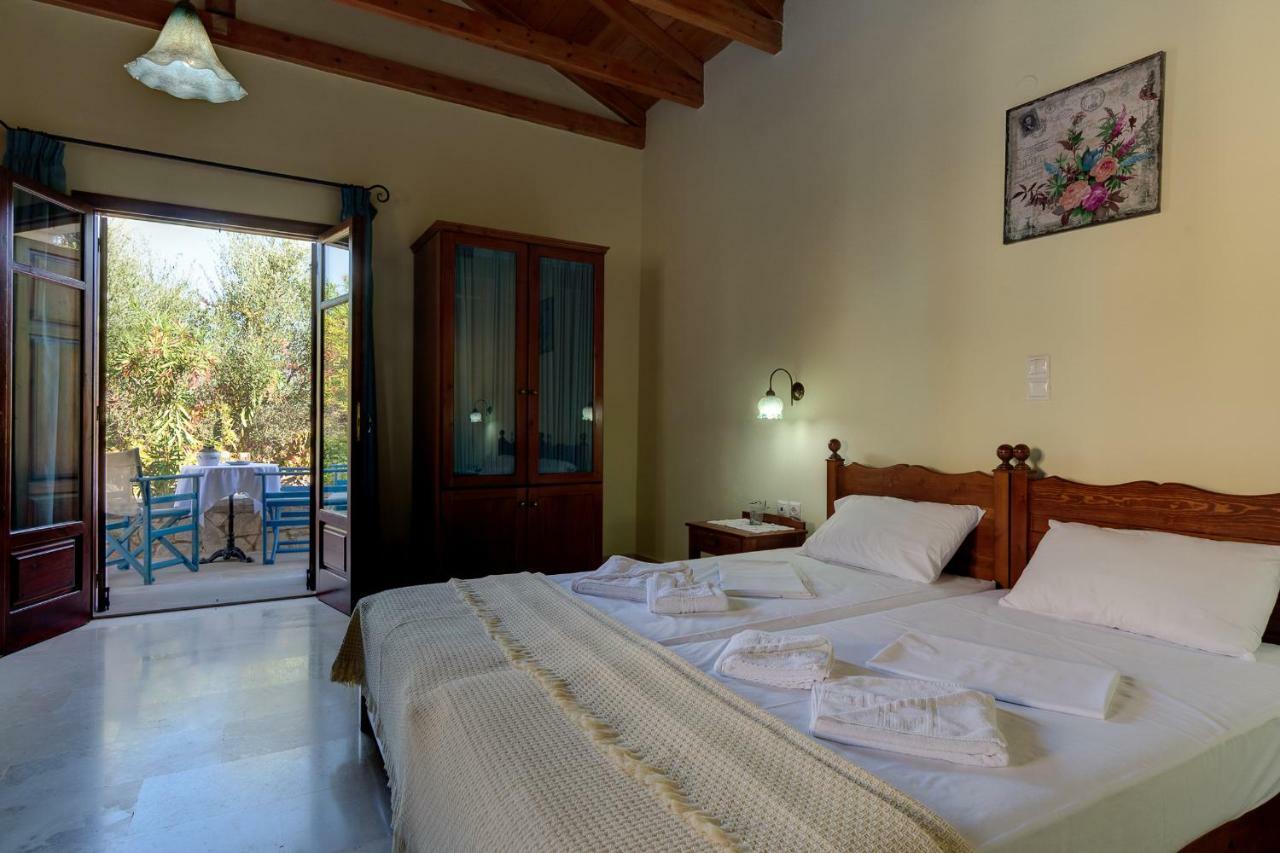 Iliopetra Aparthotel Douliana Exteriör bild