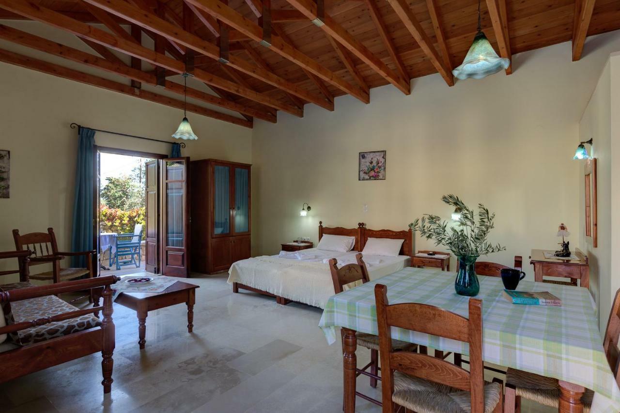 Iliopetra Aparthotel Douliana Exteriör bild