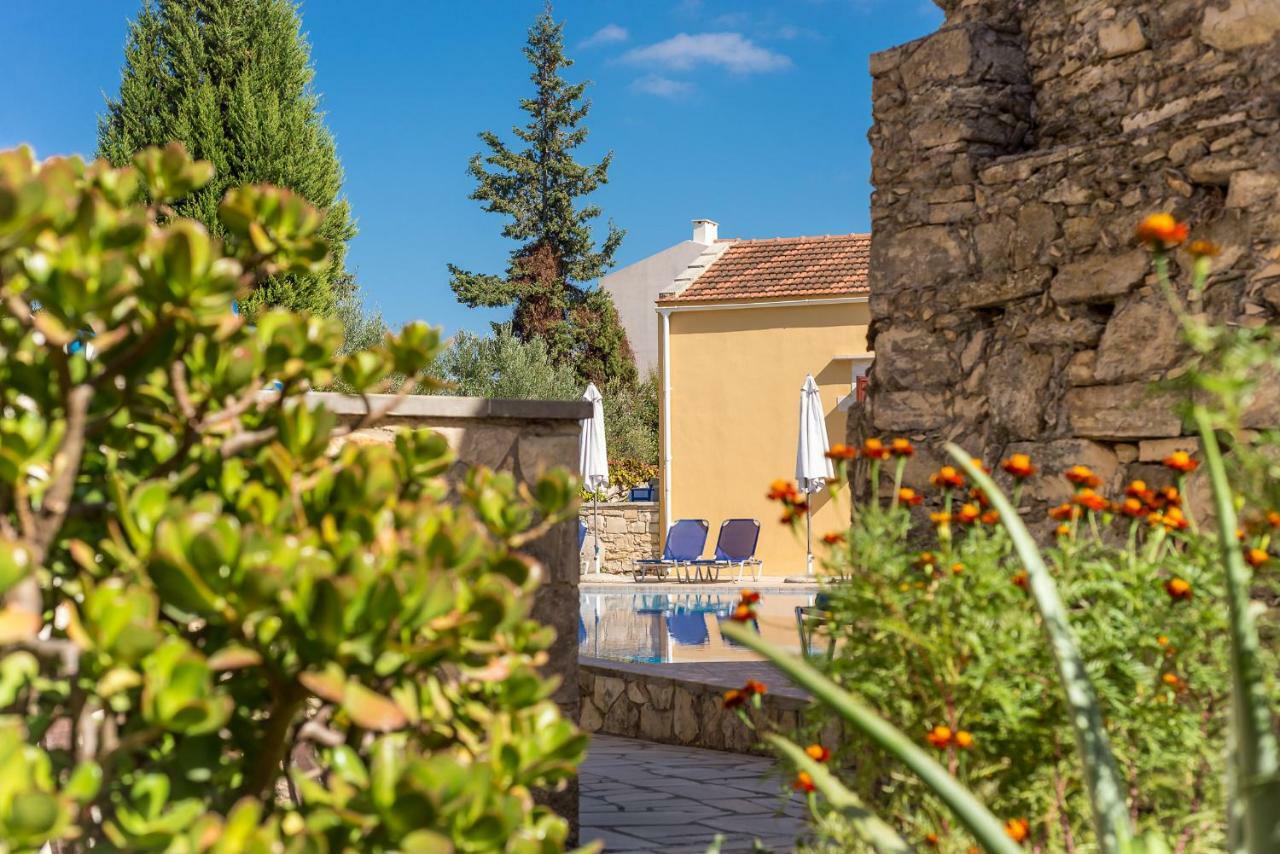 Iliopetra Aparthotel Douliana Exteriör bild