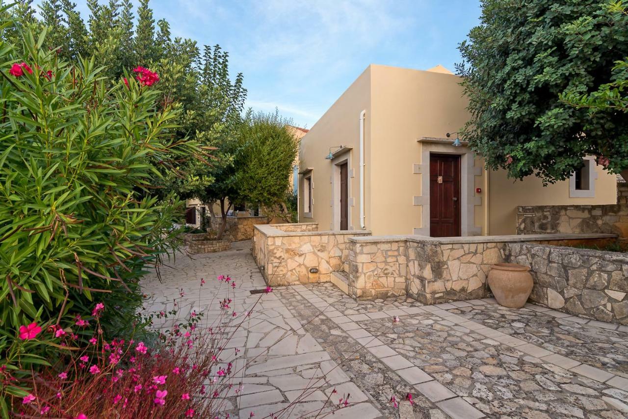 Iliopetra Aparthotel Douliana Exteriör bild